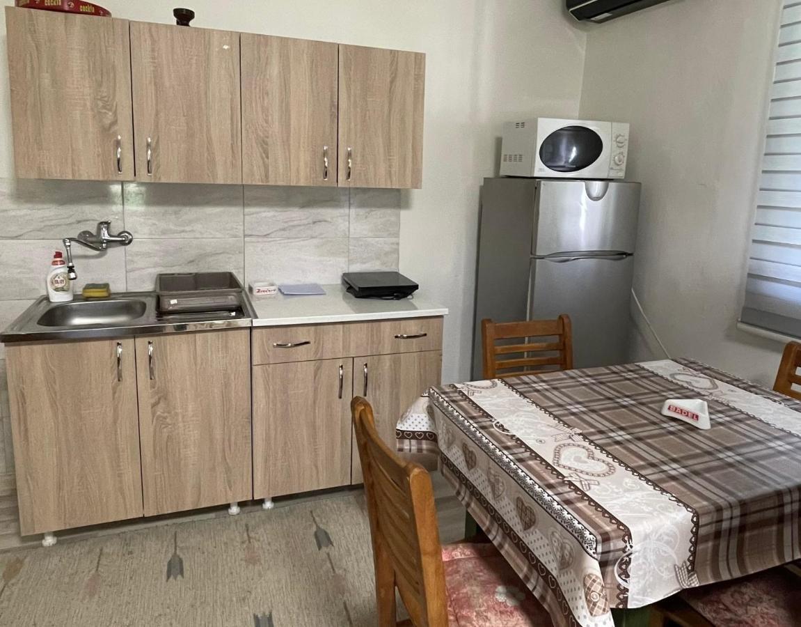 Vikendica Cerovic Villa Kraljevo Bagian luar foto
